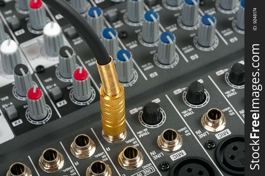 Audio cable with golden jack and audio control console