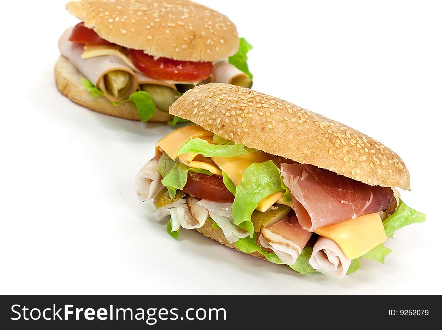 Sandwich with smoked ham and lettuce.
