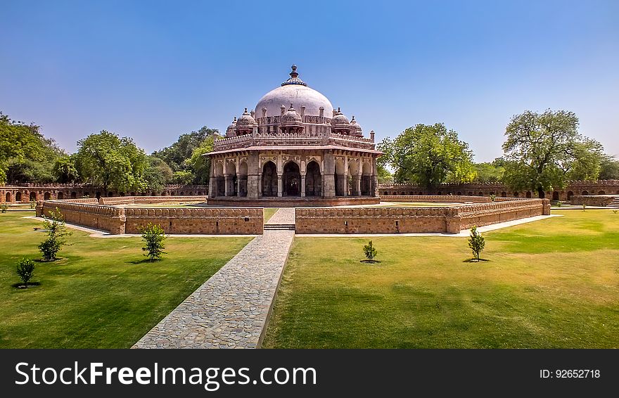 Isa Khan Niyazi Tomb, New Delhi, India