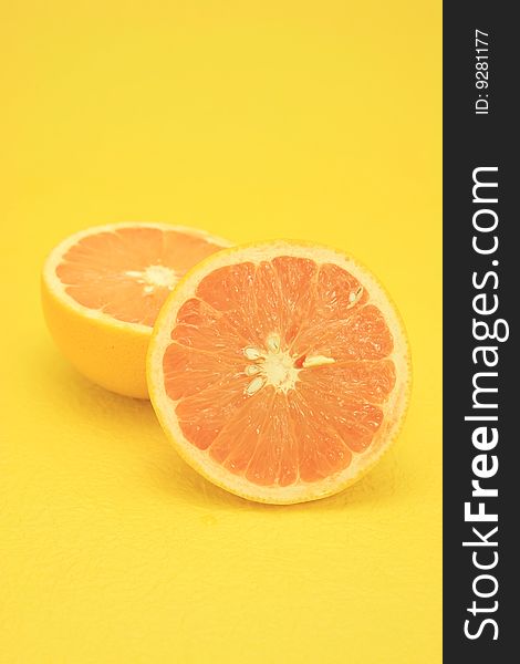 One grapefruit cut front shot