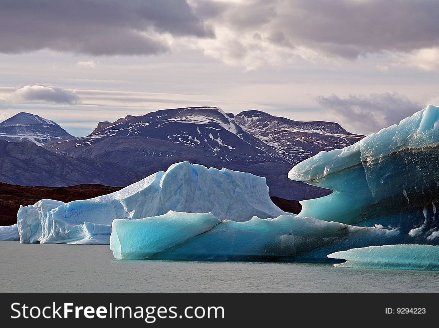 Iceberg in lake Onelli near the Upsala glacier