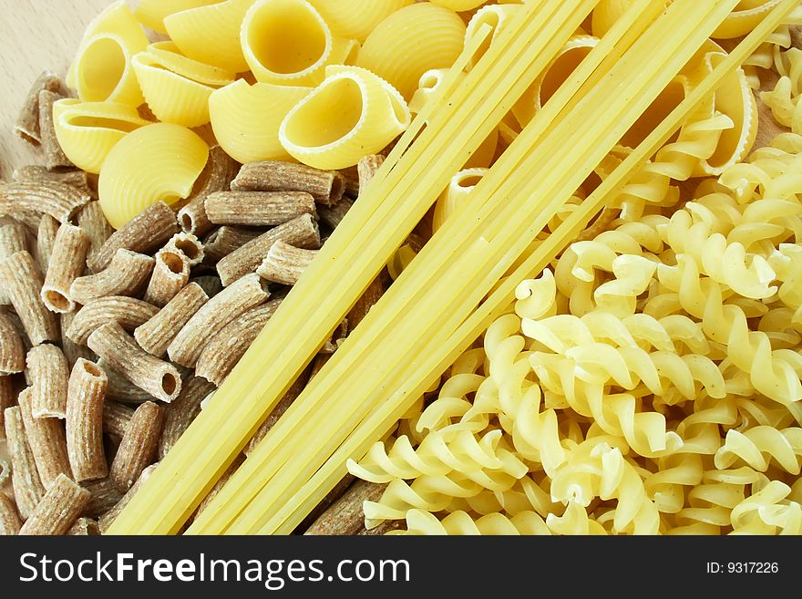 Several kinds of macaroni in some order