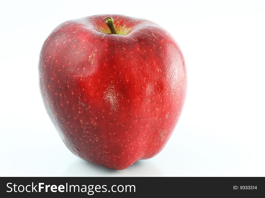 Red apple. Isolated on white