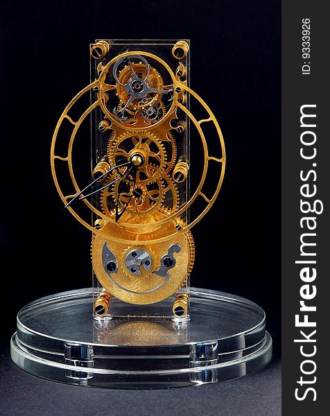 Details of the mechanism of a gold mechanical clock. Details of the mechanism of a gold mechanical clock