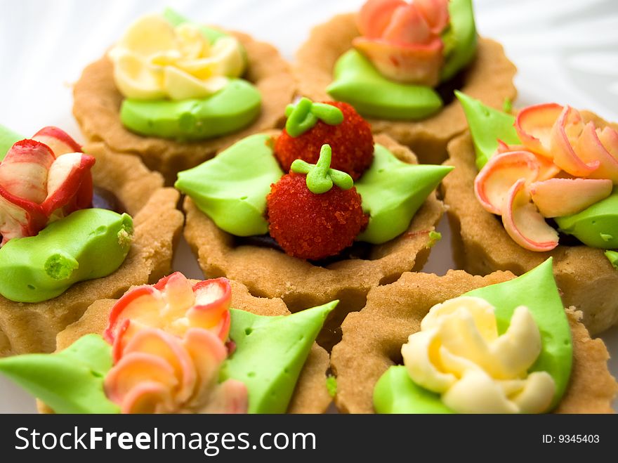 Cake-basket decoration cream closeup