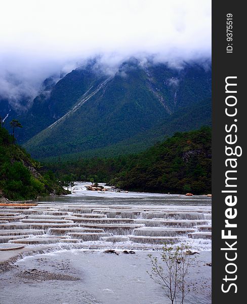 Yulong snow mountain-white river