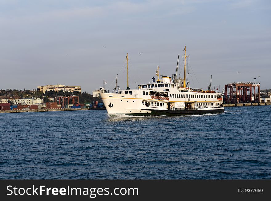 Image of a ship in Bosporus istanbul