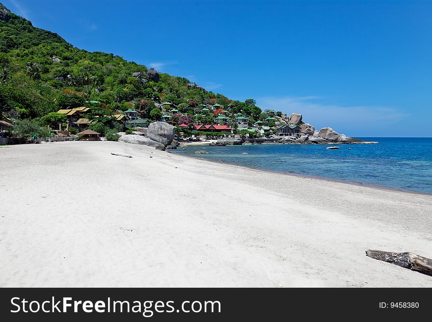 Beautiful white sand bay with coral reefs on koh tao - thailand