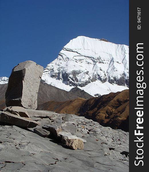 Meeting of to stone persons. Meeting of to stone persons