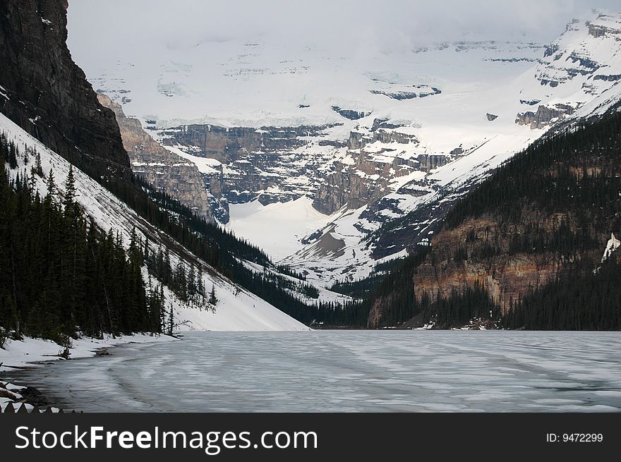 NNorth American mountains and glacier