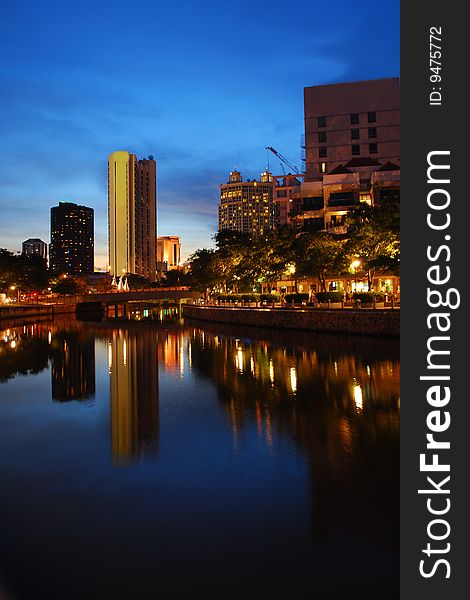 Silent night along Singapore river