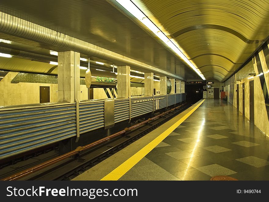 Ukraina kiev subway, Colosseo station