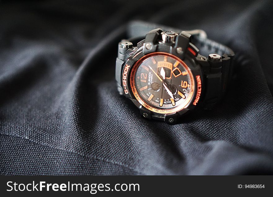 Casio G Shock Black Leather Strap Round Bezel Chronograph Watch