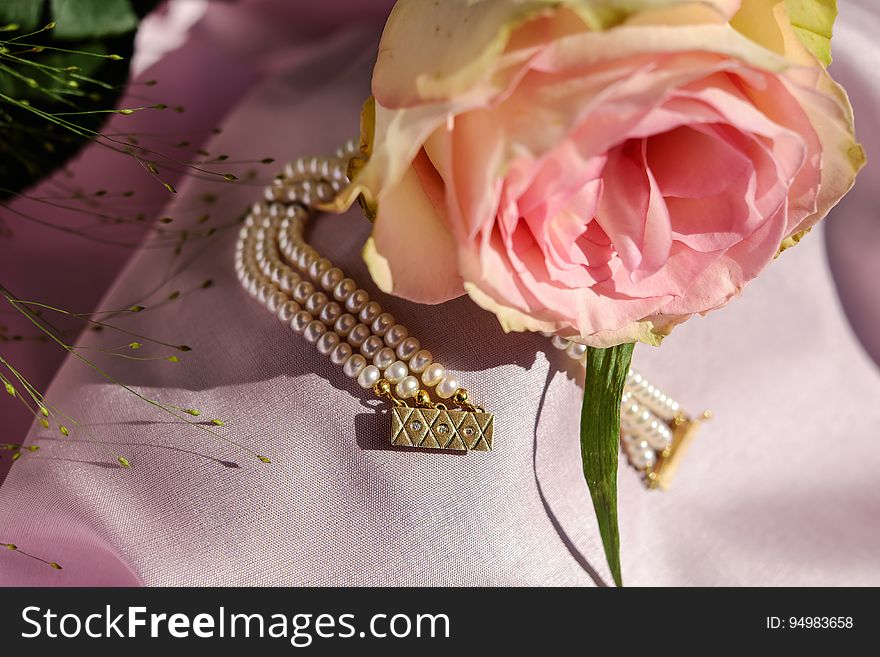 Pink Rose and Gold Beaded Jewelry