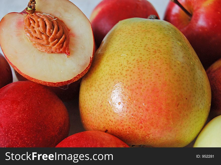 Fresh pear and nectarines
