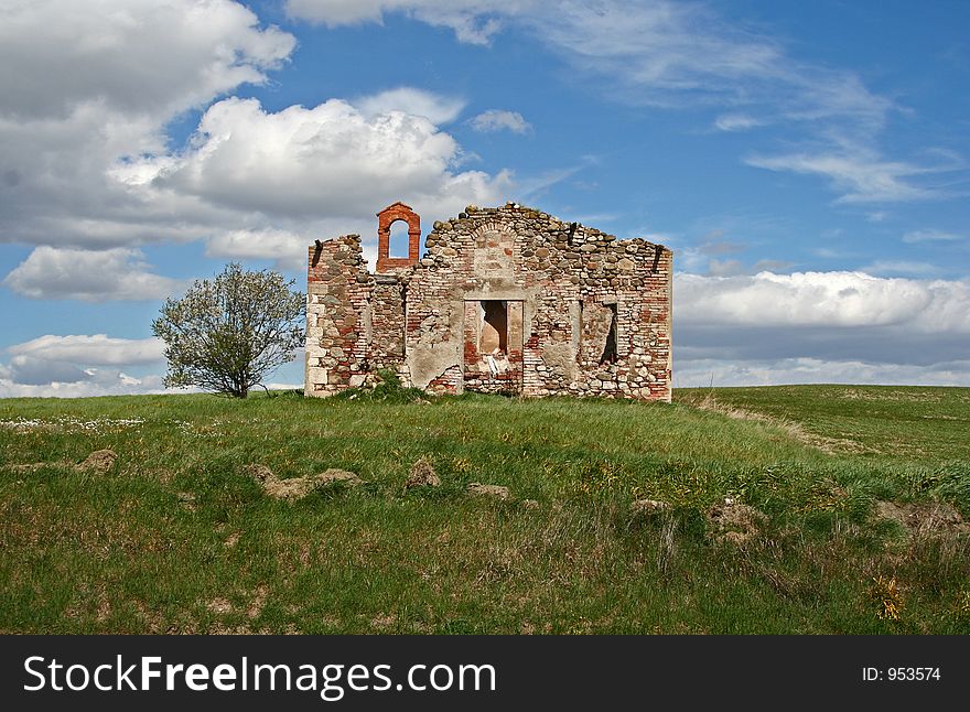 Ruin brick house in landscape in green Tuscany, Italy. Ruin brick house in landscape in green Tuscany, Italy