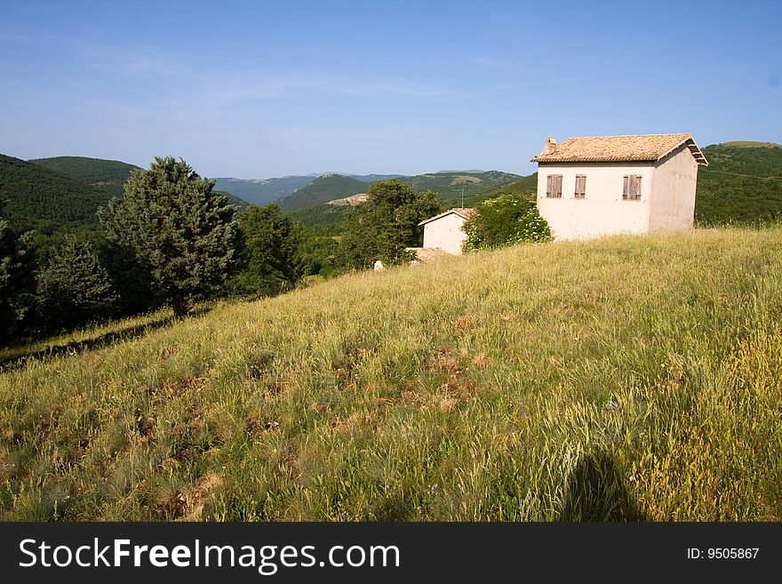 Photo of country house in the umbria mountains