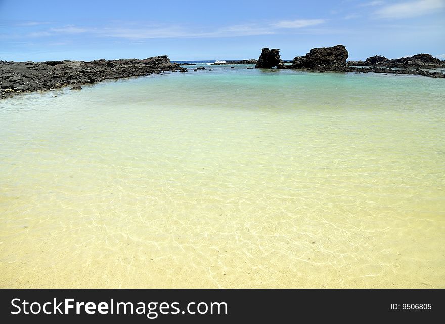 A hidden cove in Hawaii awaits its explorers. A hidden cove in Hawaii awaits its explorers.