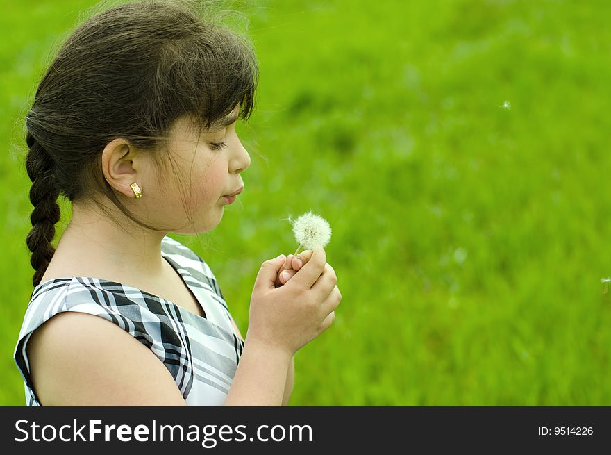 Shot a girl with dandelion