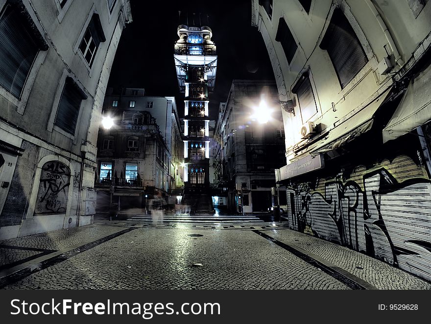 The famous elevado in the center of lisboa at night
