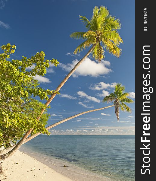 Motu island near Huahine, French Polynesia, South Pacific. Motu island near Huahine, French Polynesia, South Pacific