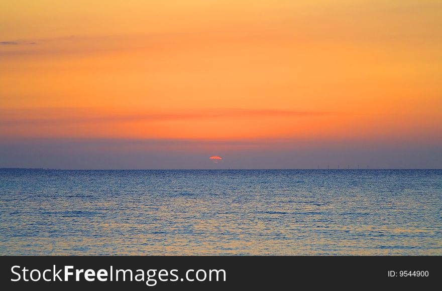 Picture of the tropical sunset