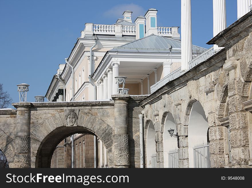 Graceful arch at the yard of the palace