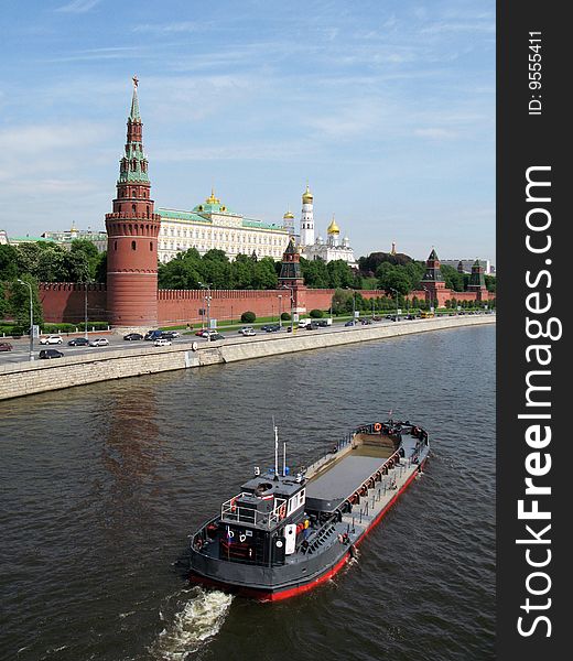 Kremlin Palace, Moscow and Moscow river