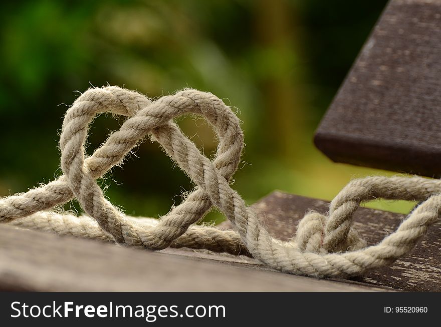Rope, Close Up, Hardware Accessory, Grass