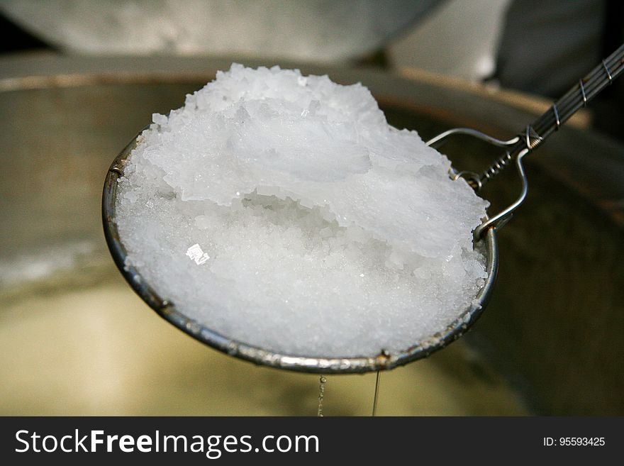 Natural material, Snow, Cuisine, Freezing, Frost, Dish