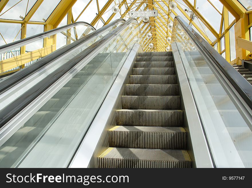 The image of empty escalator
