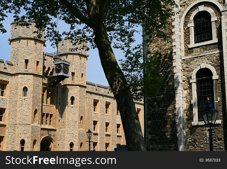 Tower of London historical site and where the crown jewels were kept