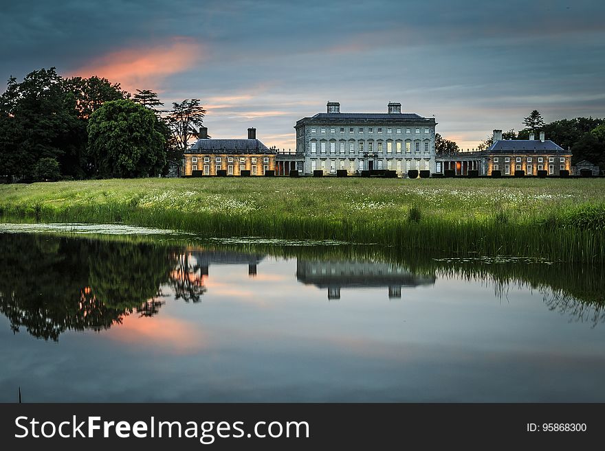 Estate House On Lake