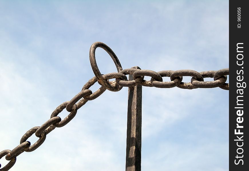 Steel chain in a pole as a handrail