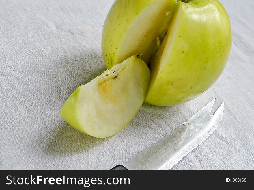 The green apple is very vitamin-rich, especially if itself grow up crop. The green apple is very vitamin-rich, especially if itself grow up crop