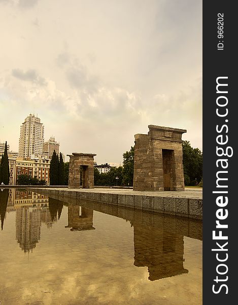 Plaza De EspaÃ±a From The Temple Of Debod_vertical