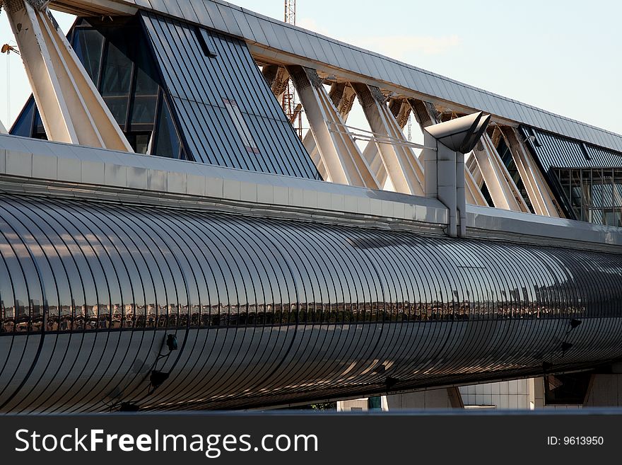 Foot-bridge through moscow-river