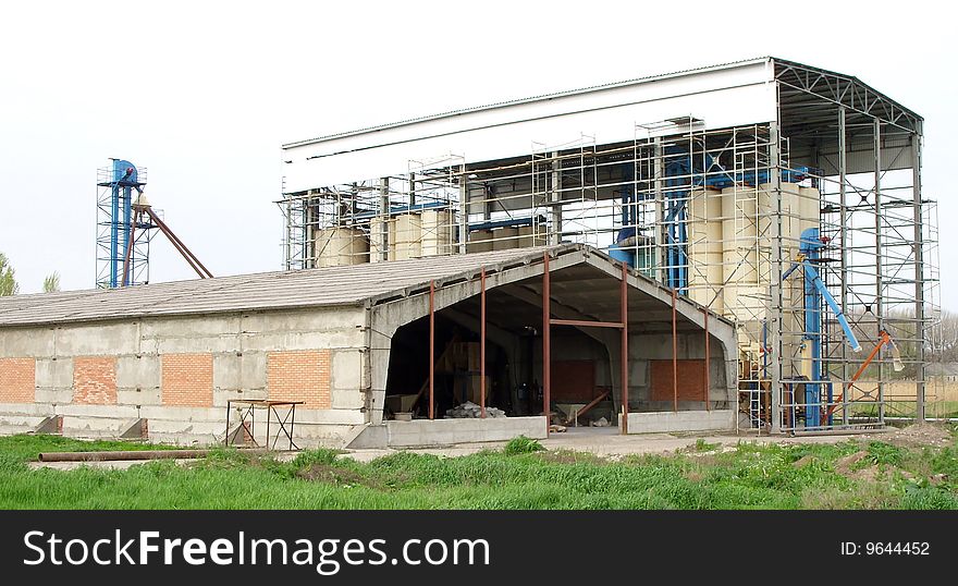 Construction of a new factory for manufacture of fodder. Construction of a new factory for manufacture of fodder