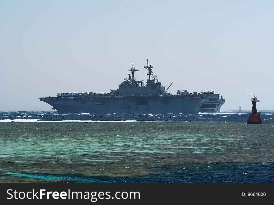 USS LHA-4 Tarawa Class Aircraft and helicopter carrier