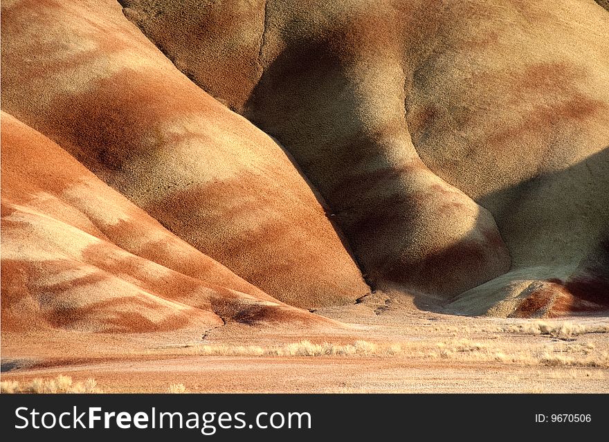 Soft hills in the Painted Hills park in central Oregon.