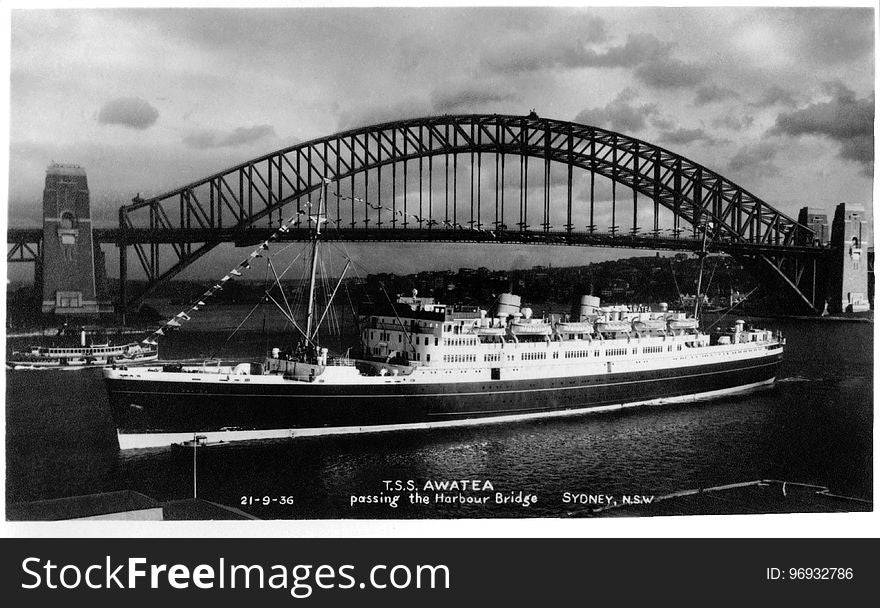 21 Sep 1936 - T.S.S. Awatea passing the Harbour Bridge, Sydney - real photo post card - Restored Version