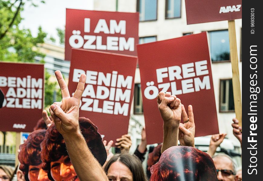 Avaaz-staffer Özlem has been jailed in Turkey along with other human rights defenders. Global citizens movement Avaaz near Turkish Embassy is calling for their liberation. July 25, 2017 - Near Turkish Embassy, Berlin, Germany. IGITAL CAMERA. Avaaz-staffer Özlem has been jailed in Turkey along with other human rights defenders. Global citizens movement Avaaz near Turkish Embassy is calling for their liberation. July 25, 2017 - Near Turkish Embassy, Berlin, Germany. IGITAL CAMERA