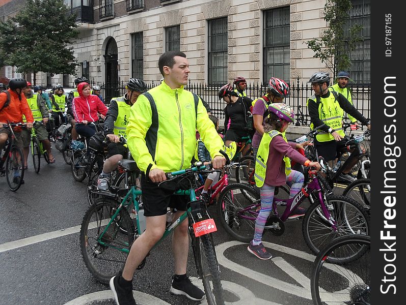 Camden Cyclists take Cyclists from Sidings Community Centre and Swiss Cottage to the London FreeCycle 29th July 2017. Camden Cyclists take Cyclists from Sidings Community Centre and Swiss Cottage to the London FreeCycle 29th July 2017