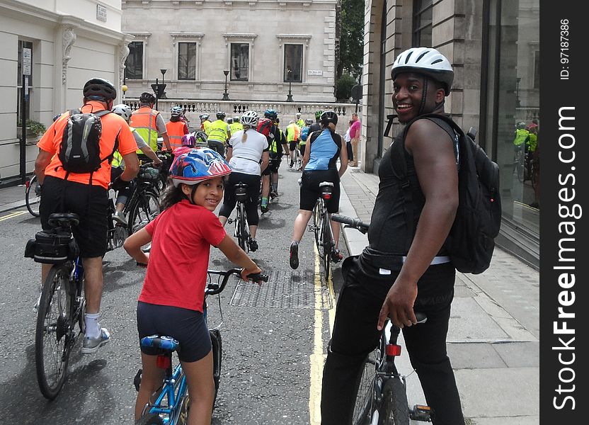 Camden Cyclists take Cyclists from Sidings Community Centre and Swiss Cottage to the London FreeCycle 29th July 2017. Camden Cyclists take Cyclists from Sidings Community Centre and Swiss Cottage to the London FreeCycle 29th July 2017