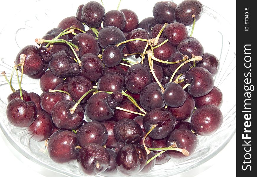 Close-up of fresh cherry in bowl.