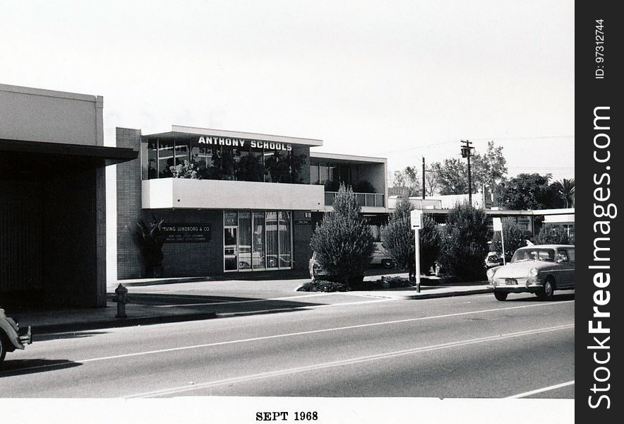 Menlo Park 1968: Santa Cruz Avenue - North Side, front