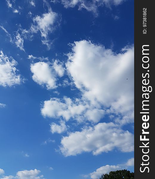 Cloud, Sky, Atmosphere, Blue, Azure, Natural landscape