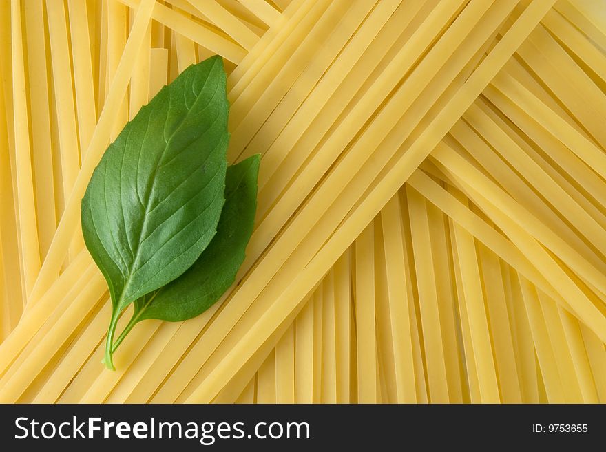 Fettuccine with fresh green basil