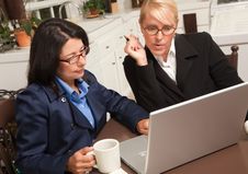 Businesswomen Working On The Laptop Royalty Free Stock Photography Businesswomen Working On The Laptop Royalty Free Stock Photography