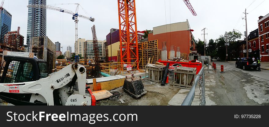 A Homeless Guy Climbed This Crane, At Jarvis And Dundas, On 2017-08-02, To Protest Building Luxury Condos, Not Affordable Homes -f